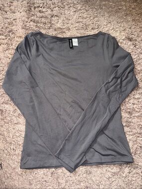 H&M Gray Long Sleeve Boatneck Top